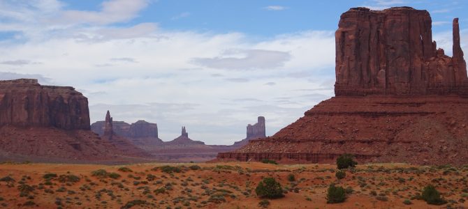 Monument Valley – indėnų žemės be ugninio vandens Monument Valley – indėnų žemės be ugninio vandens
